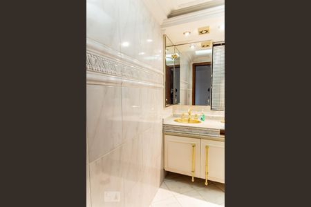 Apartamento à venda com 180m², 3 quartos e 2 vagasLavabo