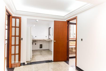 Apartamento à venda com 180m², 3 quartos e 2 vagasCopa