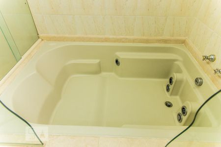 Apartamento à venda com 180m², 3 quartos e 2 vagasBanheira