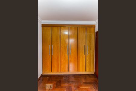 Apartamento à venda com 180m², 3 quartos e 2 vagasArmário