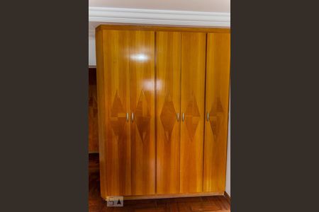 Apartamento à venda com 180m², 3 quartos e 2 vagasArmário