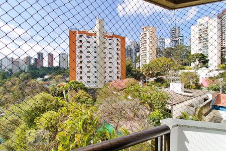 Apartamento à venda com 178m², 3 quartos e 3 vagasVaranda da Suíte 1