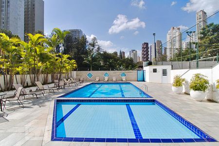 Apartamento à venda com 178m², 3 quartos e 3 vagasÁrea comum - Piscina