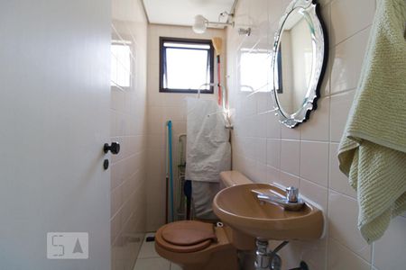 Apartamento à venda com 178m², 3 quartos e 3 vagasBanheiro de Serviço