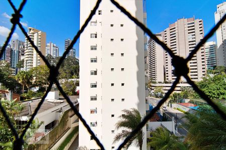Apartamento à venda com 178m², 3 quartos e 3 vagasVista da Suíte 2