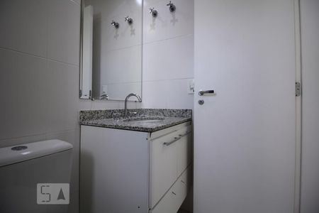 Apartamento à venda com 67m², 2 quartos e 1 vagaBanheiro Social