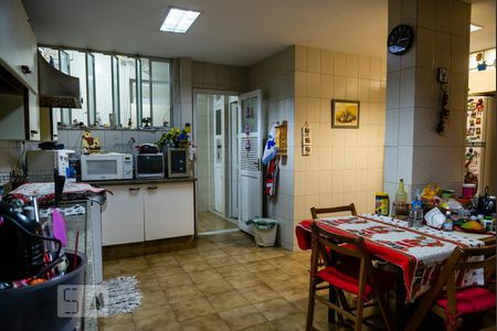 Apartamento à venda com 180m², 3 quartos e 1 vagaCozinha