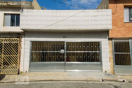 Fachada de casa à venda com 1 quarto, 80m² em Vila Nair, São Paulo