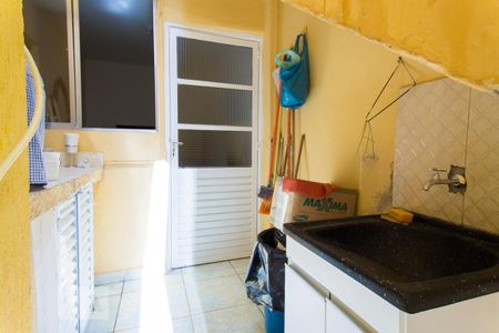 Casa à venda com 80m², 1 quarto e 2 vagasLavanderia 