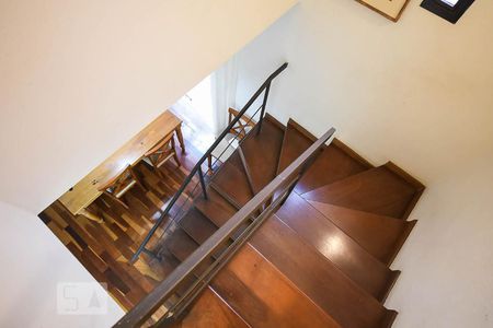 Escada de casa à venda com 3 quartos, 100m² em Paraíso do Morumbi, São Paulo