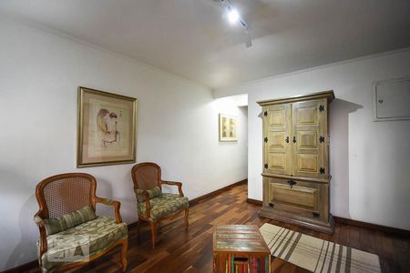 Sala de casa à venda com 3 quartos, 100m² em Paraíso do Morumbi, São Paulo