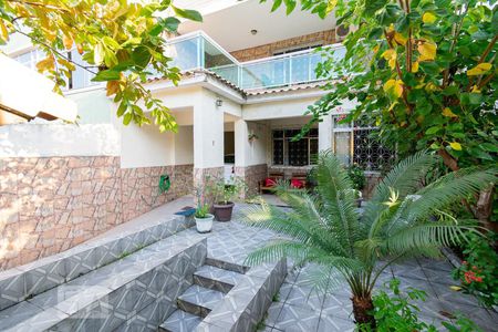 Casa para alugar com 250m², 4 quartos e 3 vagasÁrea Externa