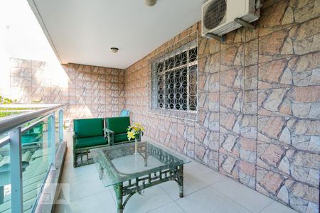 Casa para alugar com 250m², 4 quartos e 3 vagasÁrea Externa