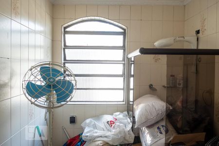 Casa à venda com 150m², 4 quartos e 2 vagasBanheiro