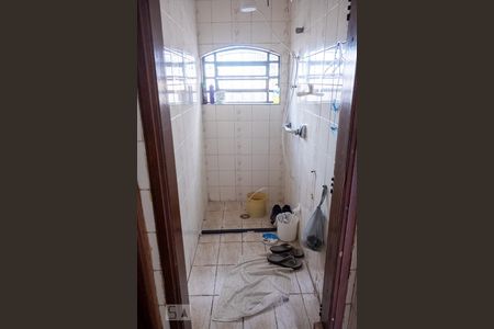 Casa à venda com 150m², 4 quartos e 2 vagasBanheiro