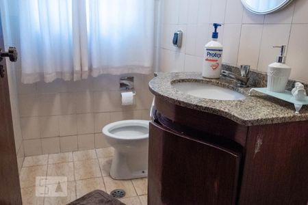 Casa à venda com 150m², 4 quartos e 2 vagasLavabo