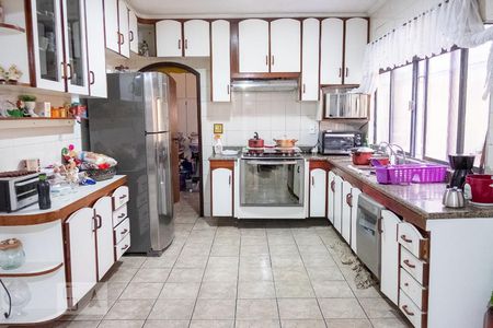 Casa à venda com 150m², 4 quartos e 2 vagasCozinha