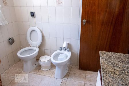 Casa à venda com 150m², 4 quartos e 2 vagasBanheiro da Suíte