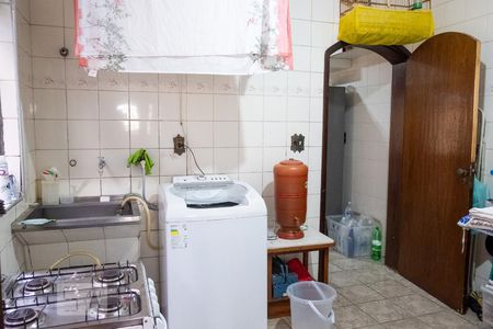 Casa à venda com 150m², 4 quartos e 2 vagasLavanderia