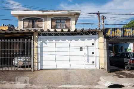 Casa à venda com 150m², 4 quartos e 2 vagasFachada