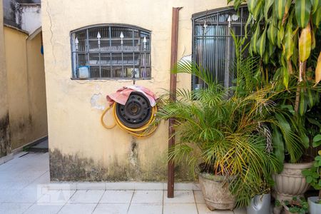 Casa à venda com 150m², 4 quartos e 2 vagasQuintal