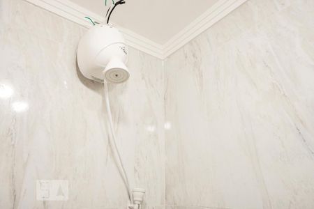 Apartamento para alugar com 40m², 2 quartos e sem vaga Apartamento para alugar com 40m², 2 quartos e sem vagaChuveiro