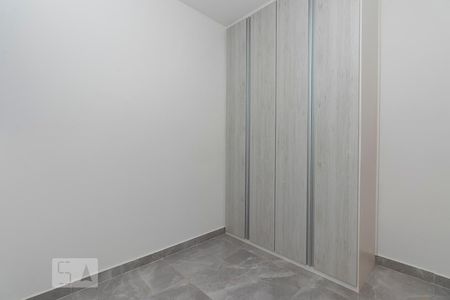 Quarto 1 de apartamento para alugar com 2 quartos, 40m² em Vila Antonina, São Paulo