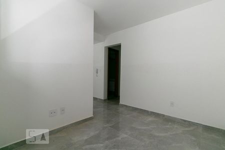 Sala de apartamento para alugar com 2 quartos, 40m² em Vila Antonina, São Paulo