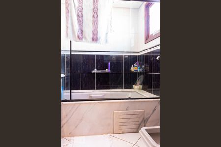 Apartamento para alugar com 214m², 3 quartos e 2 vagas Apartamento para alugar com 214m², 3 quartos e 2 vagasBanheiro da Suíte