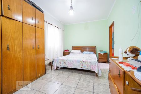 Quarto suíte 02 de casa à venda com 4 quartos, 300m² em Vila Ivone, São Paulo