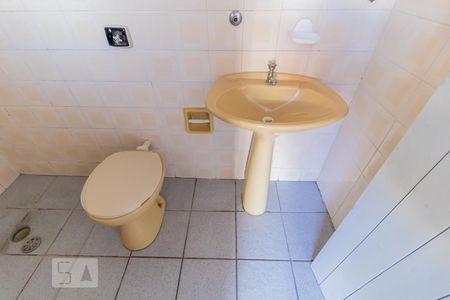 Banheiro de casa para alugar com 1 quarto, 44m² em Vila Talarico, São Paulo