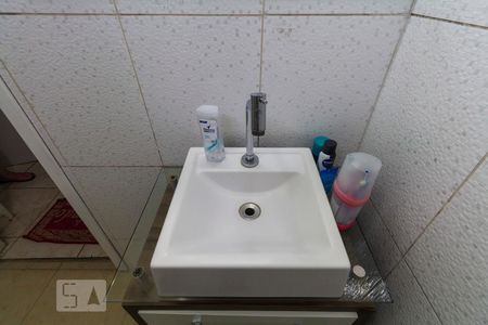 Casa à venda com 120m², 3 quartos e 2 vagasBanheiro Social