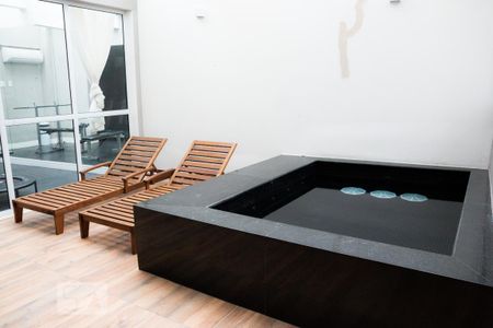 Studio para alugar com 26m², 1 quarto e 1 vaga Studio para alugar com 26m², 1 quarto e 1 vagaPiscina