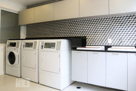 Studio para alugar com 26m², 1 quarto e 1 vaga Studio para alugar com 26m², 1 quarto e 1 vagaLavanderia