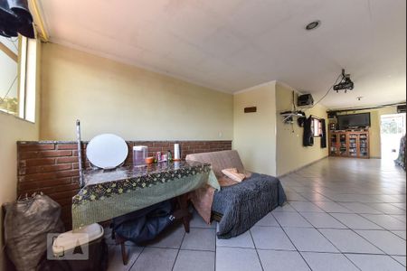 Casa à venda com 380m², 3 quartos e 2 vagas Casa à venda com 380m², 3 quartos e 2 vagasChurrasqueira