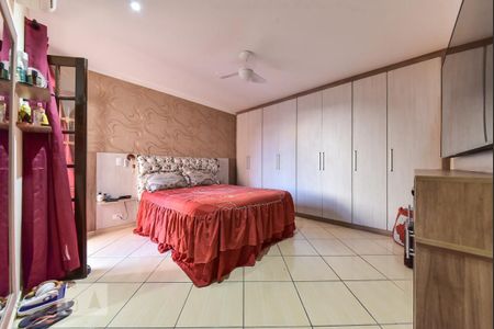 Casa à venda com 380m², 3 quartos e 2 vagas Casa à venda com 380m², 3 quartos e 2 vagasSuíte 3