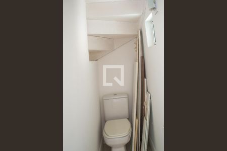 Lavabo de casa de condomínio à venda com 1 quarto, 82m² em Vila Conceição, Porto Alegre