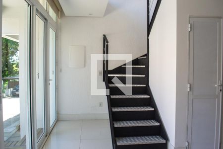 Sala de casa de condomínio à venda com 1 quarto, 82m² em Vila Conceição, Porto Alegre