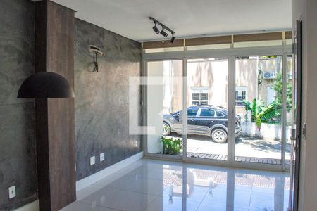 Sala de casa de condomínio à venda com 1 quarto, 82m² em Vila Conceição, Porto Alegre