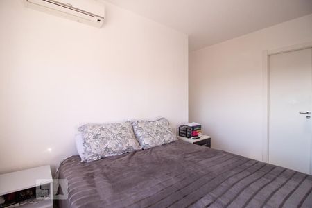 Suite 1 de apartamento para alugar com 2 quartos, 78m² em São Sebastião, Porto Alegre