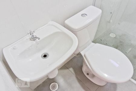 Apartamento para alugar com 48m², 2 quartos e sem vagaBanheiro