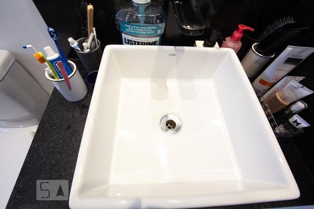 Apartamento à venda com 80m², 2 quartos e 1 vagaBanheiro - Torneira