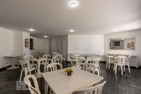 Apartamento à venda com 105m², 2 quartos e 2 vagas Apartamento à venda com 105m², 2 quartos e 2 vagasSalão de Festas