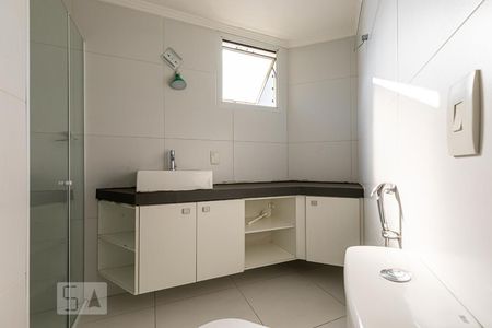 Apartamento à venda com 105m², 2 quartos e 2 vagas Apartamento à venda com 105m², 2 quartos e 2 vagasBanheiro do Quarto 2