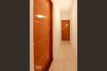 Casa à venda com 193m², 4 quartos e 2 vagas Casa à venda com 193m², 4 quartos e 2 vagasCorredor