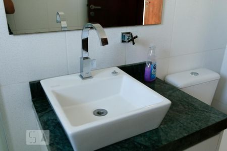 Apartamento à venda com 69m², 2 quartos e 1 vaga Apartamento à venda com 69m², 2 quartos e 1 vagaBanheiro - Pia