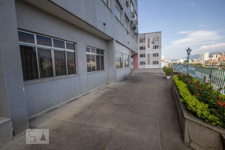 Apartamento à venda com 76m², 2 quartos e 1 vagaÁrea comum