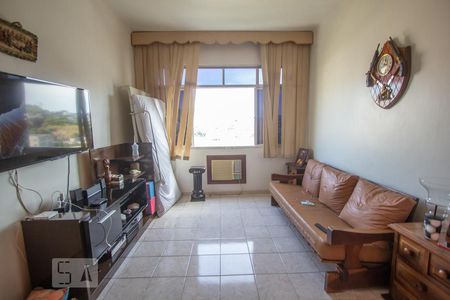 Sala de apartamento à venda com 2 quartos, 76m² em Olaria, Rio de Janeiro