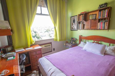 Apartamento à venda com 76m², 2 quartos e 1 vagaQuarto 2