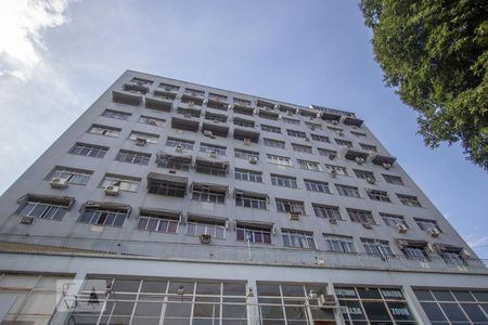 Apartamento à venda com 76m², 2 quartos e 1 vagaFachada